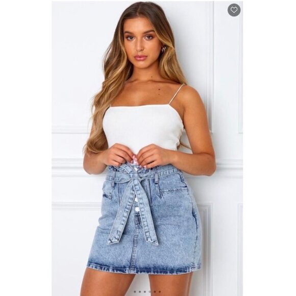White Fox Boutique Dresses & Skirts - White Fox Boutique Medium belted denim skirt high waist NEW light wash